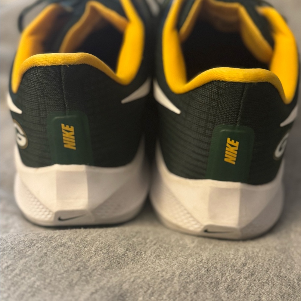 Nike Dark Green and Yellow Sneakers - Picture 3 of 5